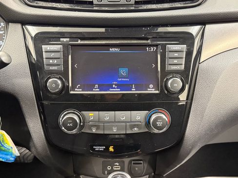 Used 2020 Nissan Rogue Sport S image 20