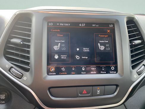 Used 2022 Jeep Cherokee Trailhawk w/ Sun, Sound & Nav Group AWD/4WD image 18