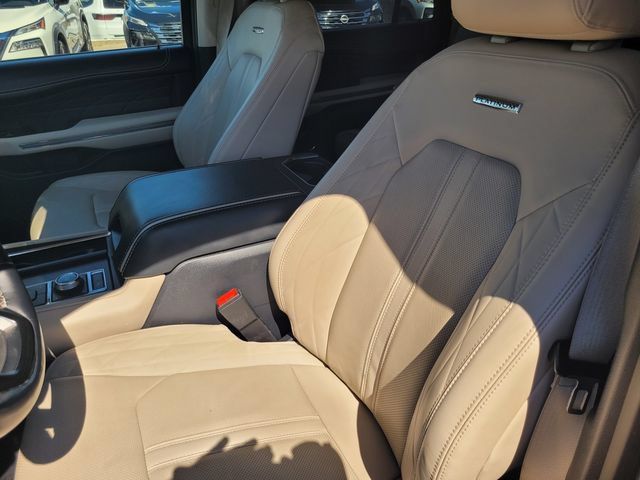 Used 2022 Ford Expedition Max Platinum AWD/4WD image 13