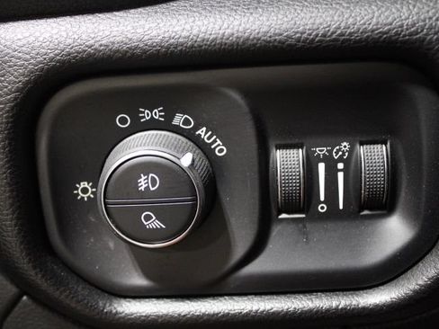 Used 2023 RAM 1500 Laramie AWD/4WD image 39