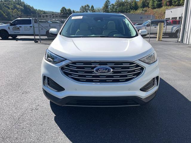 Certified 2023 Ford Edge Titanium AWD/4WD image 3