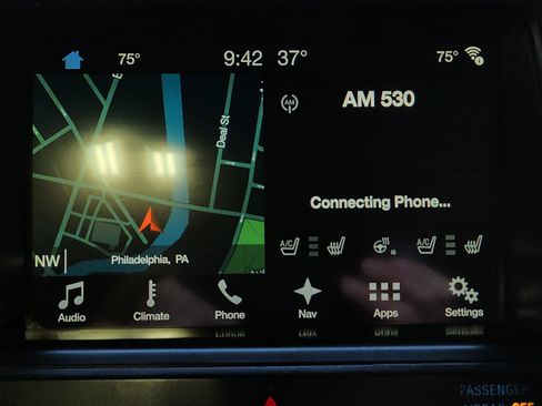 Used 2017 Ford Taurus SHO w/ Driver Assist Package image 21