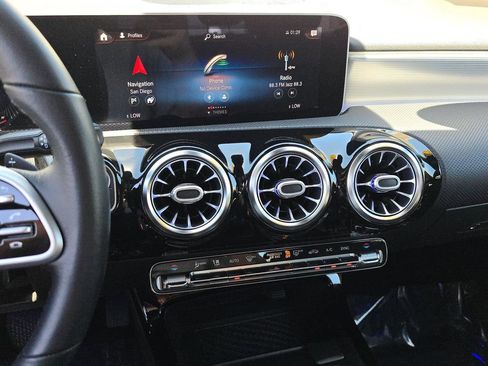 Used 2019 Mercedes-Benz A 220 image 26