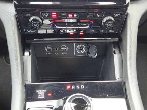 New 2025 Jeep Grand Cherokee Limited w/ Black Appearance Package image 16