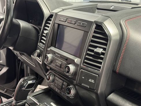Used 2018 Ford F150 Lariat w/ Equipment Group 502A Luxury AWD/4WD image 23