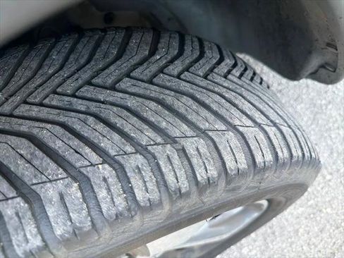 Certified 2019 Jeep Cherokee Limited FWD image 2
