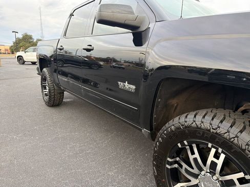 Used 2017 Chevrolet Silverado 1500 LT w/ Texas Edition image 46