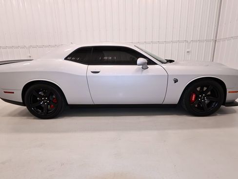 Used 2022 Dodge Challenger SRT Hellcat w/ Plus Package RWD image 2