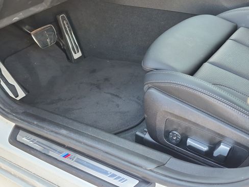 Used 2023 BMW 330i Sedan w/ M Sport Package RWD image 17