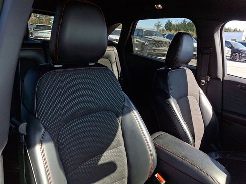 Used 2025 Ford Escape ST-Line image 13