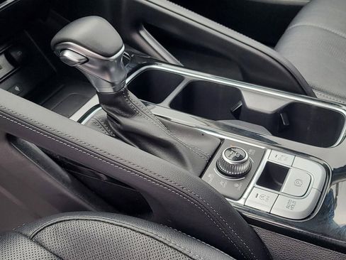 Used 2022 Kia Telluride EX w/ EX Premium Package image 10