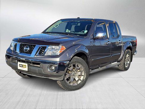Used 2019 Nissan Frontier SL image 1