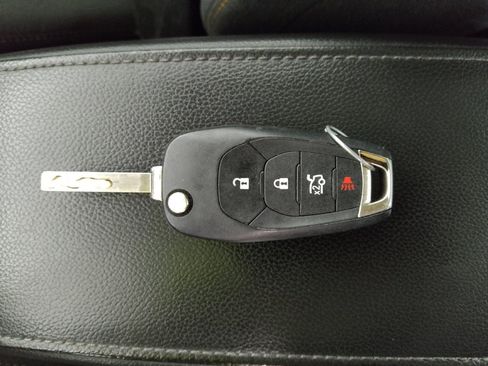 Used 2018 Chevrolet Cruze LS image 32