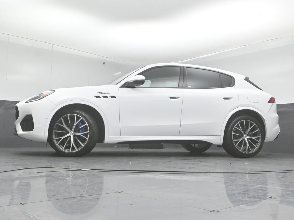 Used 2023 Maserati Grecale Modena AWD/4WD image 36