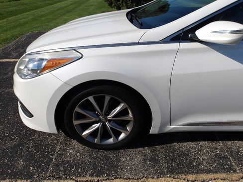 Used 2015 Hyundai Azera FWD image 32