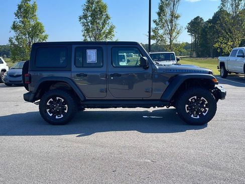 Used 2024 Jeep Wrangler Unlimited Rubicon 4xe AWD/4WD image 8