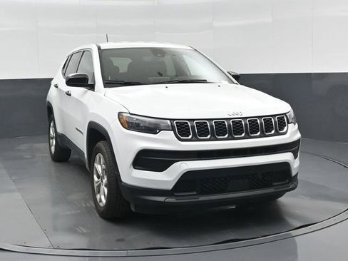 Used 2025 Jeep Compass Sport AWD/4WD image 10