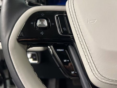 New 2026 Lincoln Aviator AWD image 16