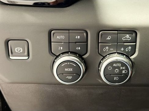 Used 2024 GMC Sierra 1500 Denali Ultimate AWD/4WD image 10