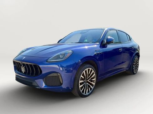 Used 2023 Maserati Grecale Modena AWD/4WD image 3