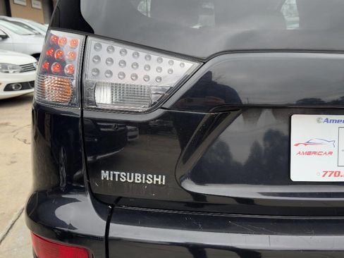 Used 2013 Mitsubishi Outlander SE image 18