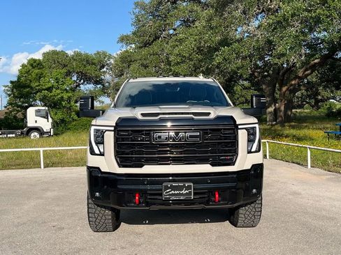 Used 2026 GMC Sierra 2500 AT4X w/ LPO, Black Badging Package AWD/4WD image 2