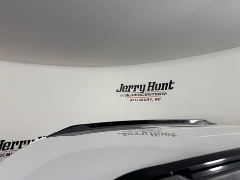 Used 2024 Chevrolet TrailBlazer ACTIV w/ Driver Confidence Package image 12