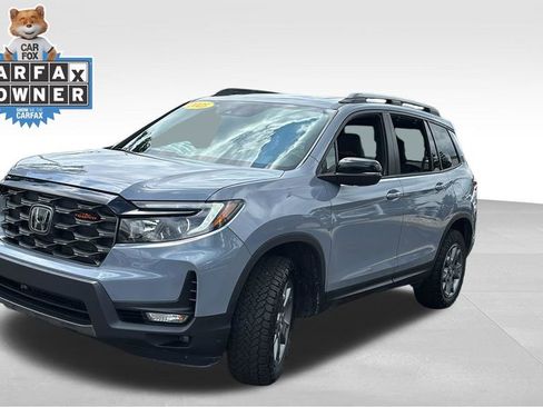 Certified 2025 Honda Passport TrailSport image 3