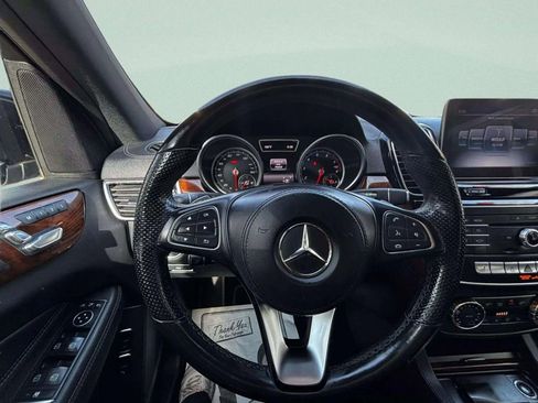 Used 2018 Mercedes-Benz GLS 450 4MATIC image 25