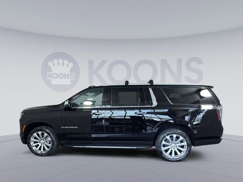 New 2026 Chevrolet Suburban Premier AWD/4WD image 2