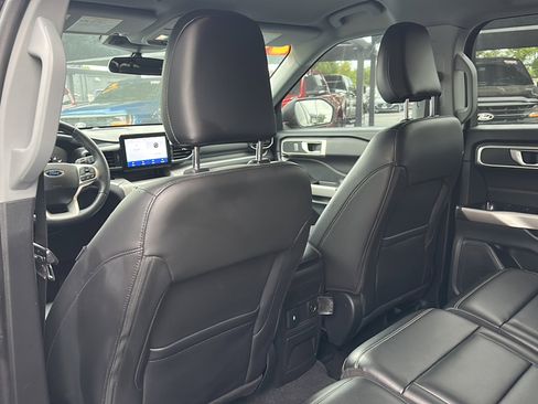 Used 2024 Ford Explorer XLT w/ Equipment Group 202A image 17