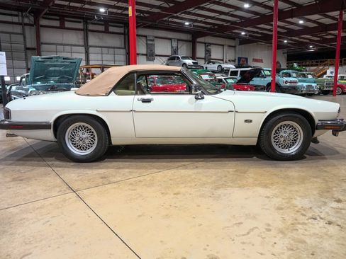 Used 1992 Jaguar XJS V12 Convertible RWD image 25