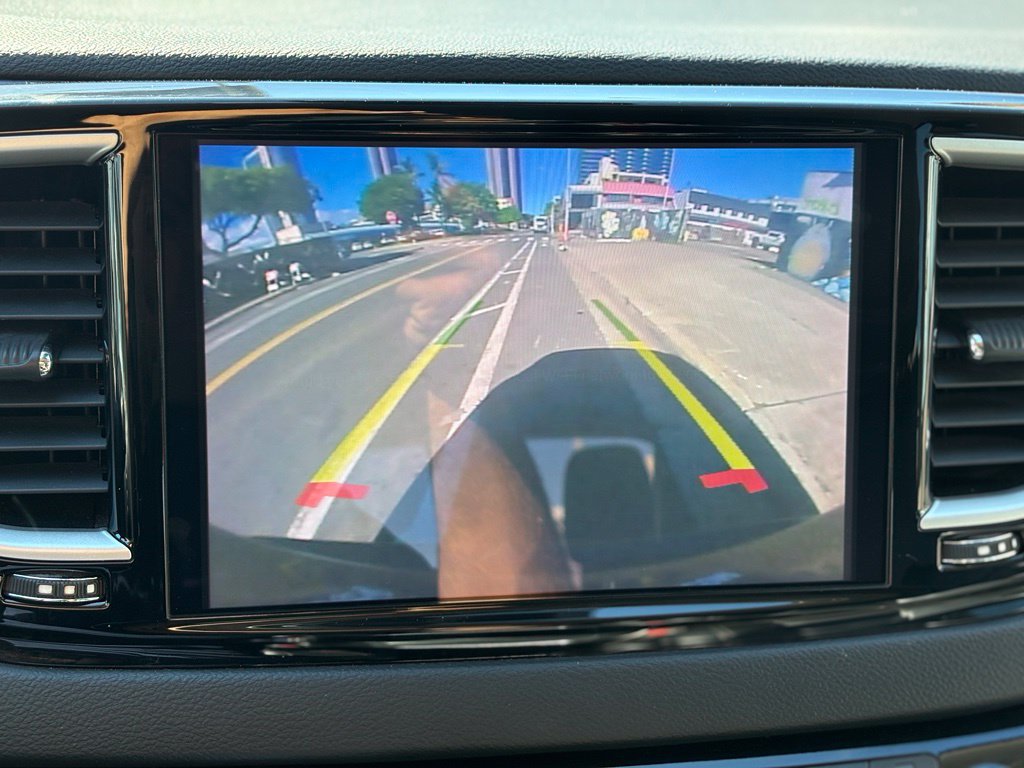 Used 2023 Chrysler Pacifica Touring-L FWD image 20