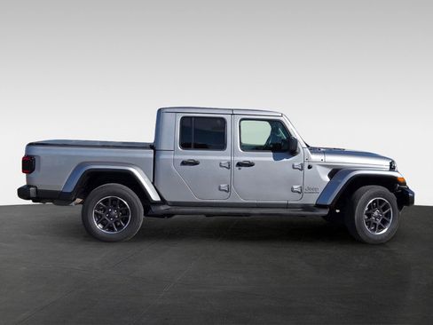 Used 2021 Jeep Gladiator Overland w/ Popular Equipment Package image 3