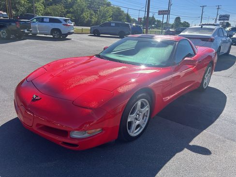 Used 1997 Chevrolet Corvette Coupe w/ Memory Pkg RWD image 1