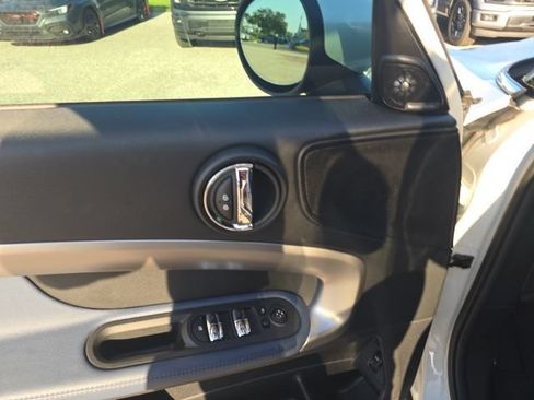Used 2024 MINI Cooper Countryman S FWD image 9