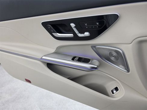 New 2026 Mercedes-Benz CLE 300 4MATIC Coupe image 16