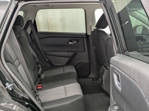 Used 2025 Nissan Rogue SV AWD/4WD image 19