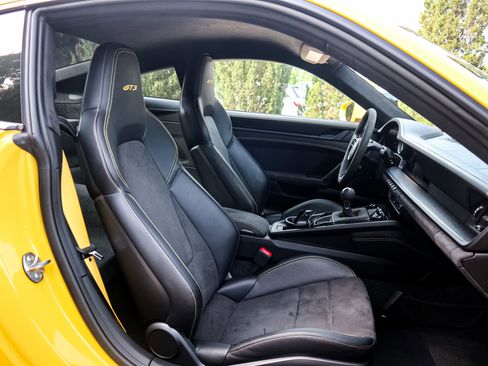 Used 2022 Porsche 911 GT3 RWD image 32