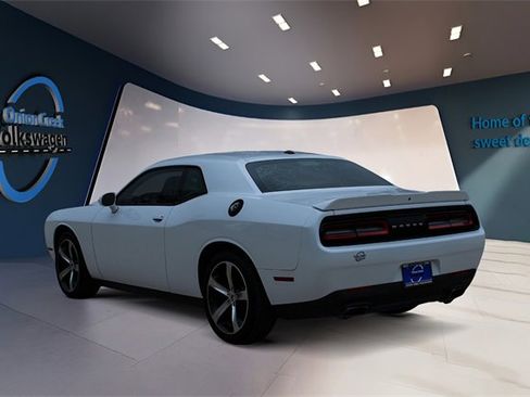 Used 2018 Dodge Challenger SXT image 6