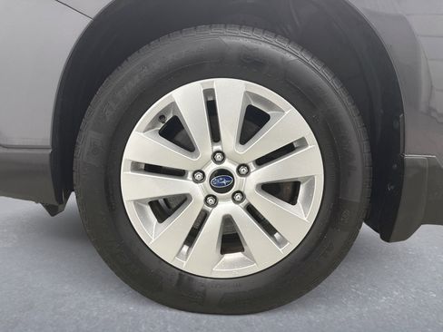 Used 2018 Subaru Outback 2.5i Premium AWD/4WD image 23