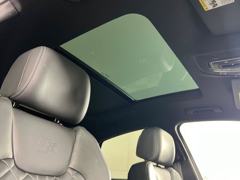 Used 2023 Audi SQ5 Premium Plus w/ Premium Plus Package image 16