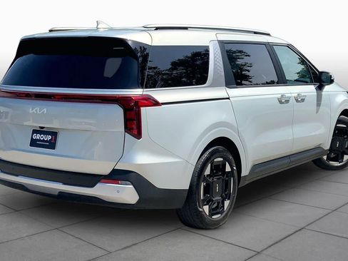 Certified 2025 Kia Carnival EX FWD image 12
