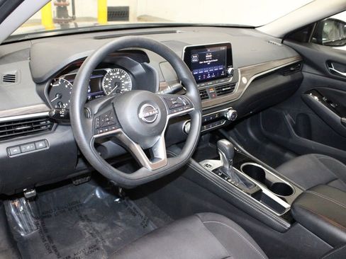 Used 2023 Nissan Altima 2.5 SV image 22