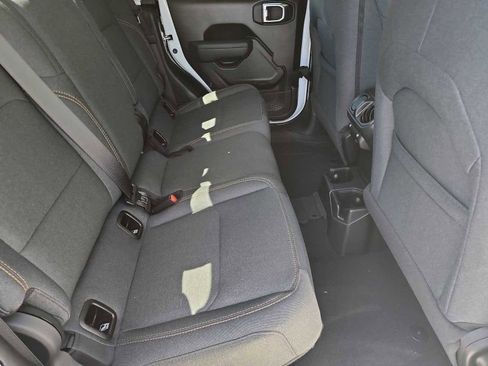 New 2026 Jeep Gladiator Sport AWD/4WD image 17