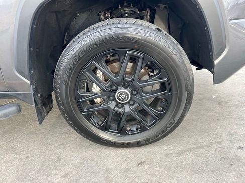 Used 2024 Toyota Tundra Limited image 31