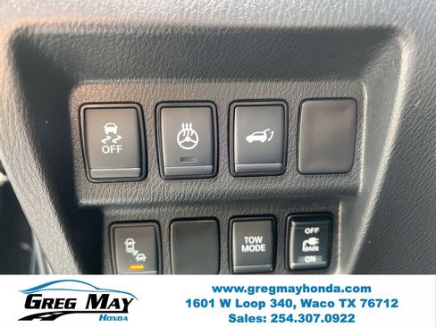 Used 2019 Nissan Pathfinder SL AWD/4WD image 26