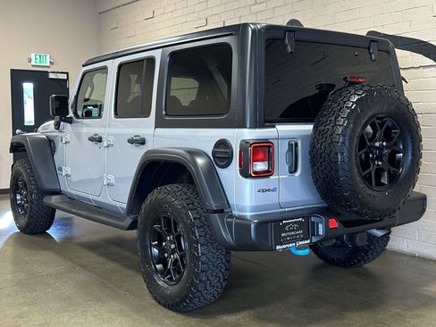 Used 2024 Jeep Wrangler Unlimited AWD/4WD image 7