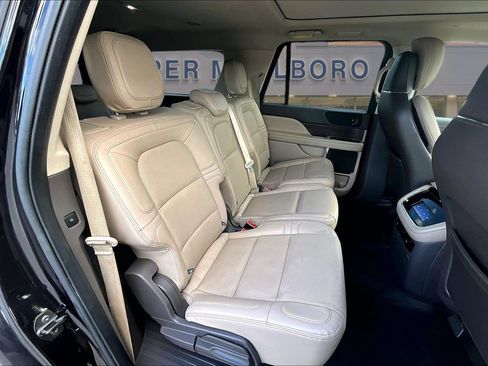 Used 2022 Lincoln Navigator L Reserve AWD/4WD image 27
