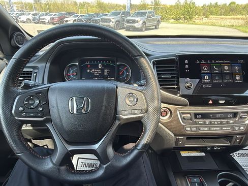 Used 2022 Honda Pilot TrailSport image 28